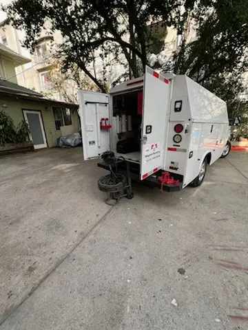 Magnet Plumbing service vehicle on-site for Water Heater Repair in Hawaiian Paradise Park